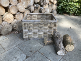 Stilvoller rechteckiger Holzkorb, groß (56x47x35cm)