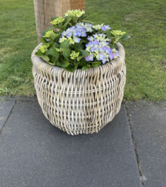 Gartenkorb, besonders geflochten, mittelgroß (40 x 37 cm)
