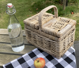 Kleine picknickmand met klepjes (30x20x18cm)