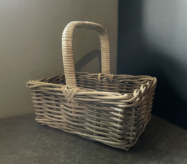 Small basket with handle (35x25x30cm)