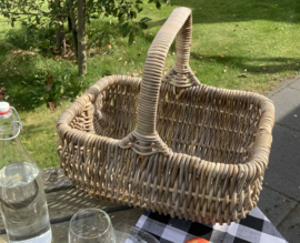 Middelgrote open picknickmand met hengsel (40x30x20cm)