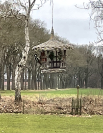 Futterhaus aus Rattan