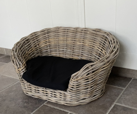 Kleiner doppelwandiger ovaler Hundekorb (65 x 40 x 30 cm)
