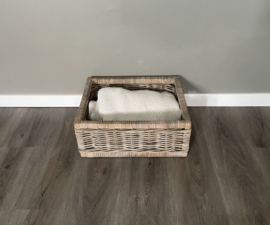 Sleek rectangular storage basket (45x35x19cm)