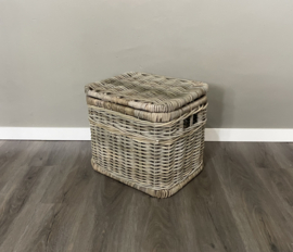 Middelgrote mand met klep (45x38x38cm)
