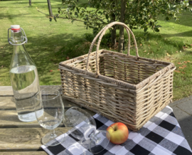 Schlichter offener Picknickkorb mit Henkel (35 x 25 x 15 cm)