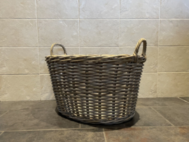 Oval laundry basket with handles (63x46x35cm)