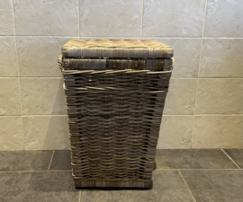 Tapslopende gevoerde wasmand (40x40x60cm)