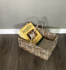 Small reading basket with handle (35x25x15)