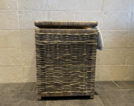 Rechteckiger gepolsterter Wäschekorb (50 x 35 x 65 cm)