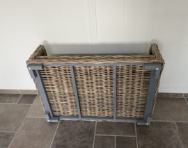 Mittlere, schlichte Hundebox (95 x 65 x 28 cm)