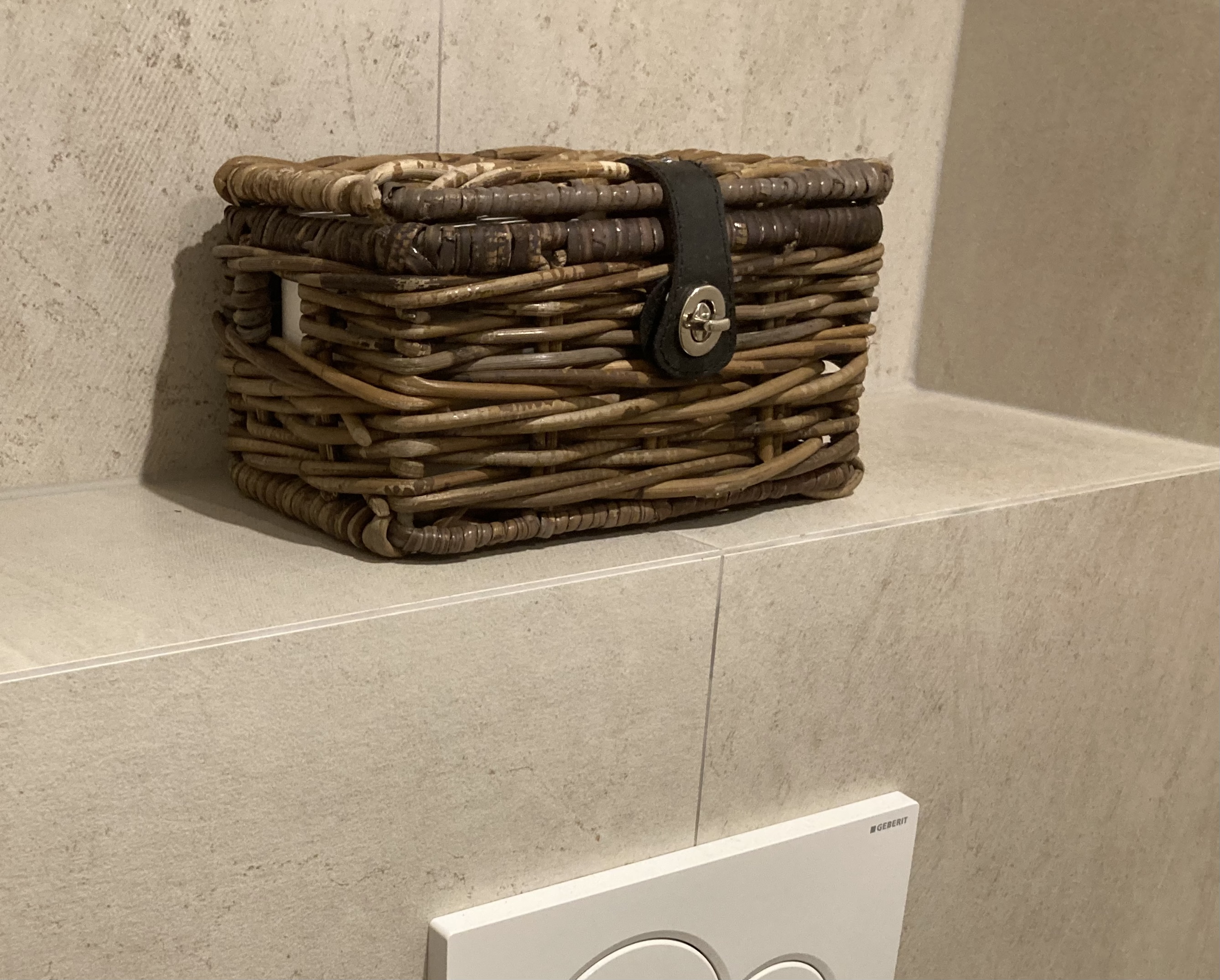 Kleiner Koffer mit Lederverschluss Toilette (BRAUN) (27 x 18 x 13cm)