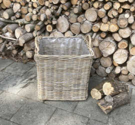 Quadratischer Rattankorb mit Henkeln – Mittlerer Holzkorb (50x50x50cm)