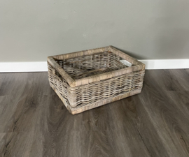 Sleek rectangular storage basket (45x35x19cm)