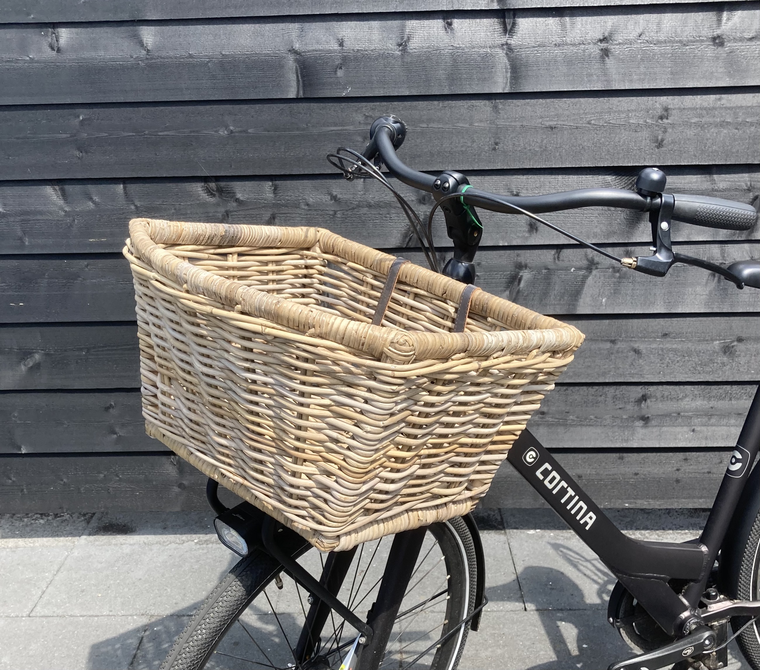 Rondlopende fietsmand  (47x42x27cm)