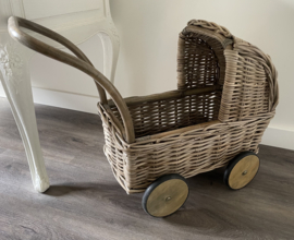 Niedriger Puppenwagen (65 x 26 x 43 cm)