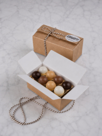 Signature pralines ballotins