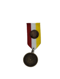 Medaille met klokhanger speld