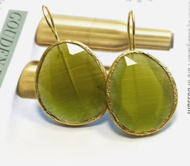 Oorbellen grote cateye steen groen