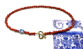 Ketting koraal en Delfts blauw