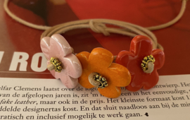 Armband bloem roze/oranje/rood