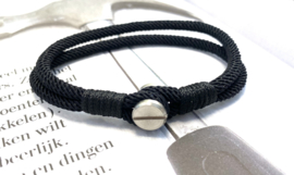 Heren armband zwart koord met schroef sluiting