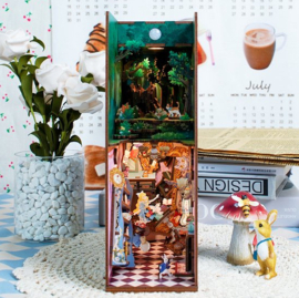 DIY Book Nook Boekensteun Alice in Wonderland, ToneCheer