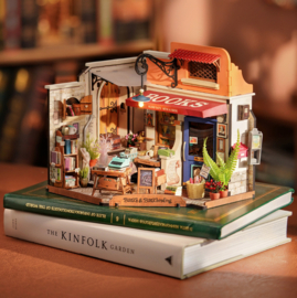DIY Huisje Corner Bookstore met LED verlichting, Robotime, DG164