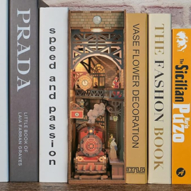 DIY Book Nook Boekensteun The Steam Age, ToneCheer