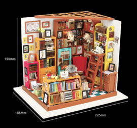 Sam’s Study, Robotim DG102