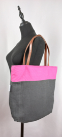 Roze met witte stip