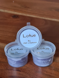 Lotus | Soja Waxmelts by DNA Creations