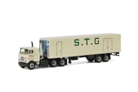 Mack F700 6x4 STG met Reefer trailer WSI