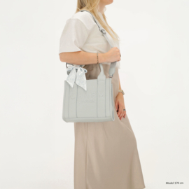 Charm London bond handtas natuur licht blauw