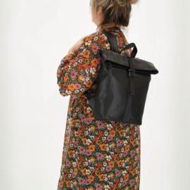 Hide & Stitches Japura rugtas zwart