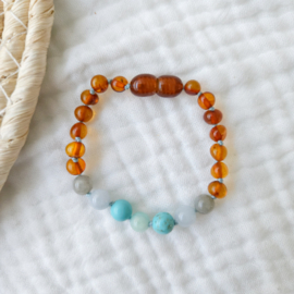 Barnsteen baby armband 14 cm | labradoriet - aquamarijn - turkoois - amazoniet - cognac
