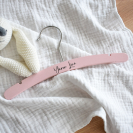 Kledinghanger met naam | Roze