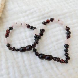 Barnsteen newborn armbandje 12 cm | rozenkwarts - cherry