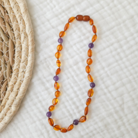 Barnsteen baby/peuter ketting | amethist - cognac