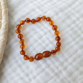 Barnsteen baby armbandje 14 cm | cognac