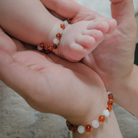 Barnsteen baby/peuter ketting | maansteen - cognac