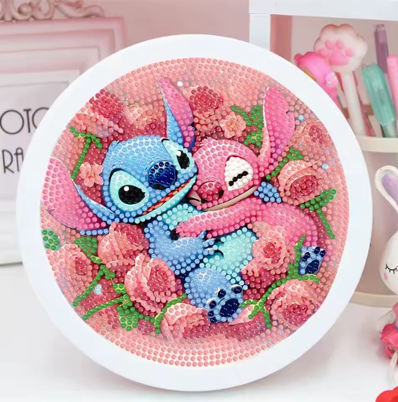 Diamond painting Stitch knuffelt Angel