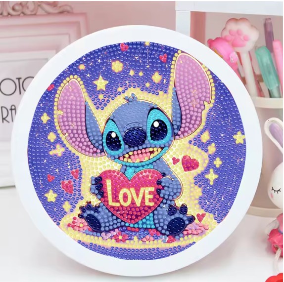 Diamond painting Stitch love