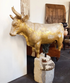 statue of a bull