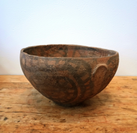 Pre-colombian bowl - reptile figure