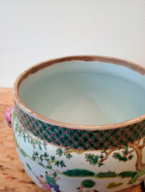 Chinese bowl with lid
