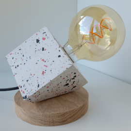 Lamp Hoekaf (Terrazzo + houten onderstuk)