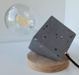 Lamp Hoekaf (Terrazzo + houten onderstuk)