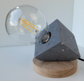 Lamp Hoekaf (Terrazzo + houten onderstuk)