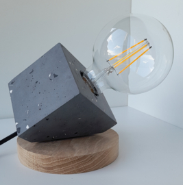 Lamp Hoekaf (Terrazzo + houten onderstuk)
